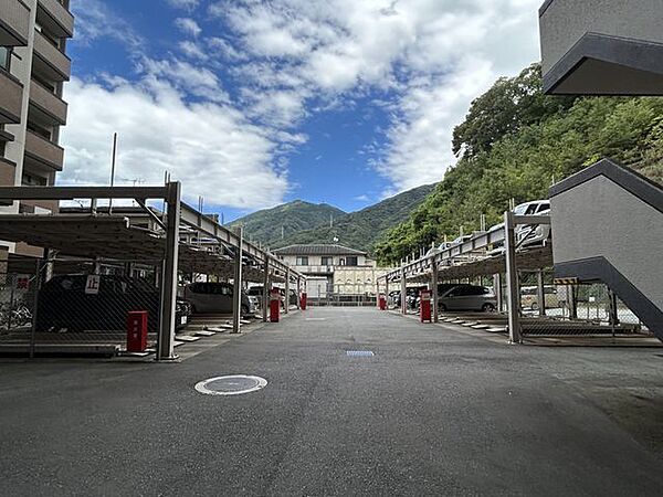 【駐車場】駐車場の写真です。