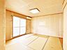 寝室：【和室(2)】2階約10帖の和室です。洋室に間取り変更を行います。