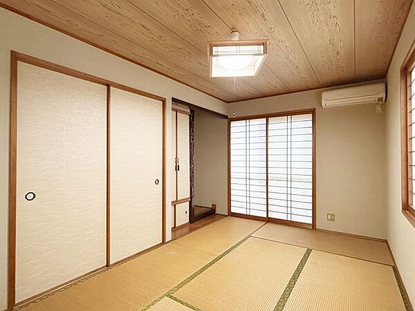 【和室(1)】別角度からの写真です。