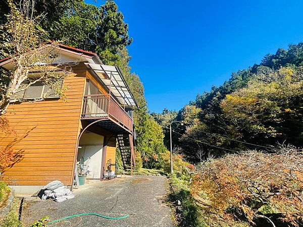 古家が別に３棟あります。