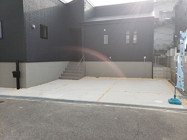 駅より徒歩約8分♪