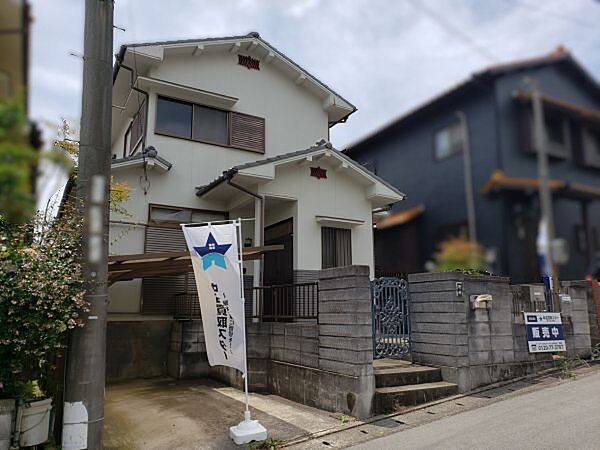 コンビ二まで徒歩約10分♪