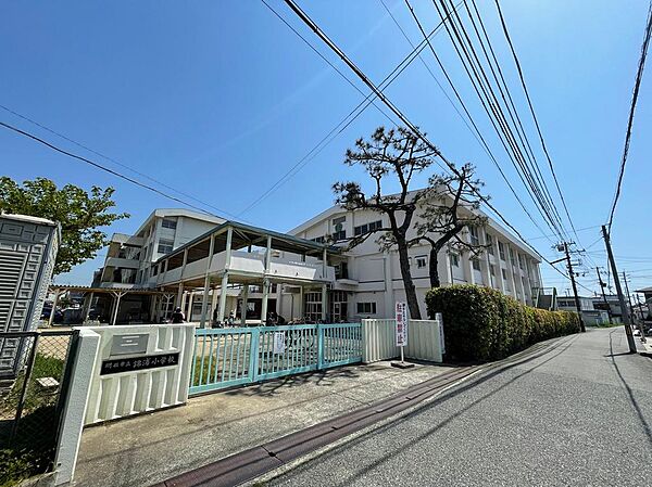 錦浦小学校約280m