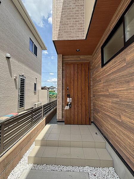 玄関を拡大表示