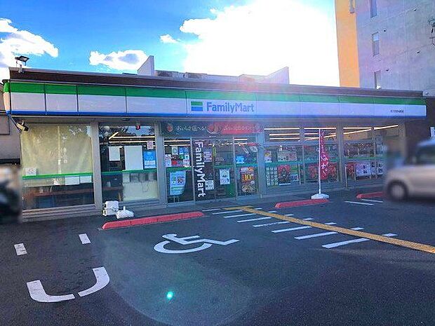 ファミリーマート 枚方牧野本町店 550m