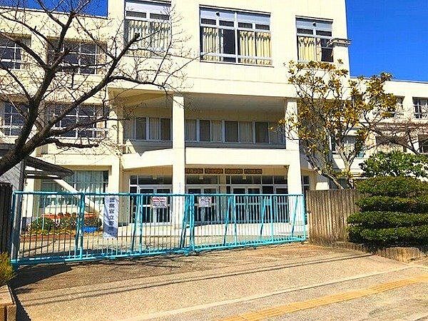 交野市立岩船小学校 750m