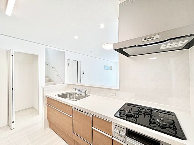 毎日使うキッチンだから、使いやすさ&お手入れのしやすさにこだわりました。