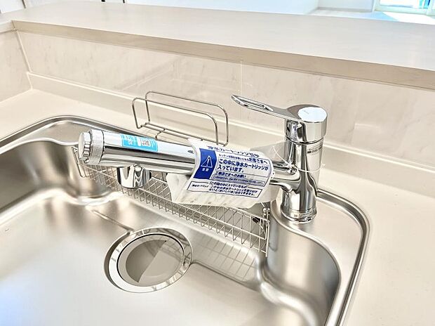 浄水器一体型のキッチンで洗い物用・料理用と切り替え簡単!キッチンワークをより快適にします!