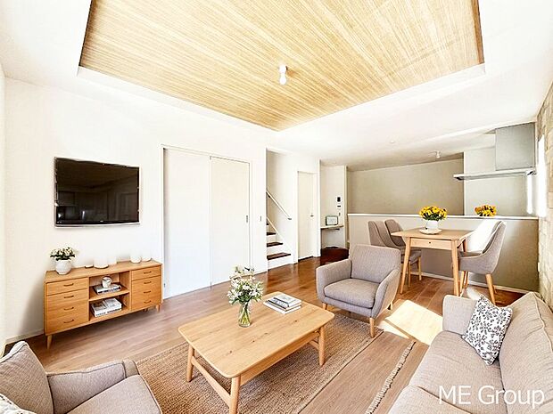 落ち着いた雰囲気のＬＤＫは家族みんなの快適空間※家具はCGです