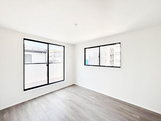 2面採光なので、明るく風通しも良く心地良い生活が送れます。