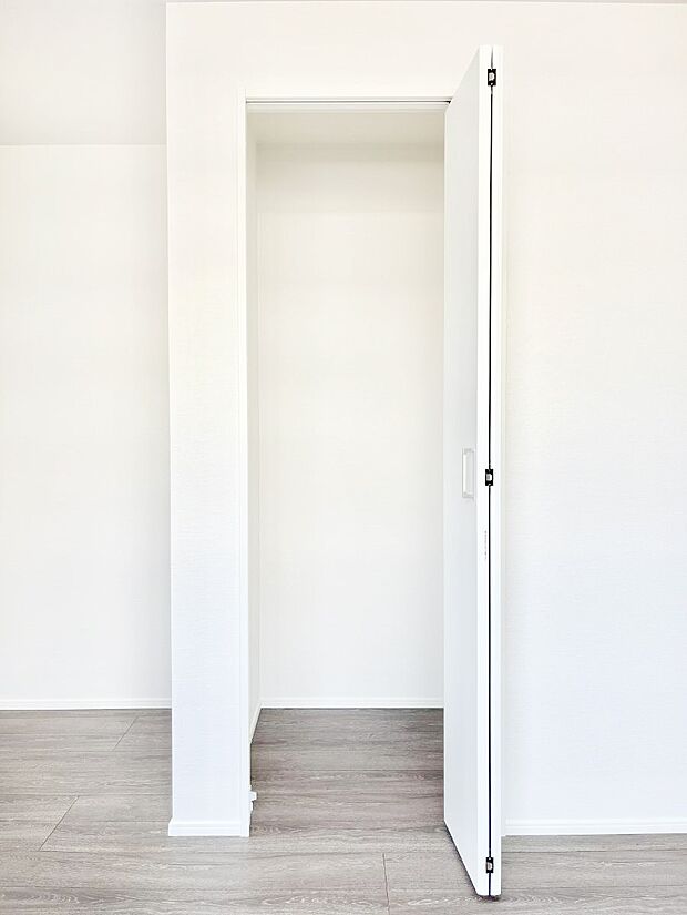 たっぷりの収納スペースで快適に暮らせそう 