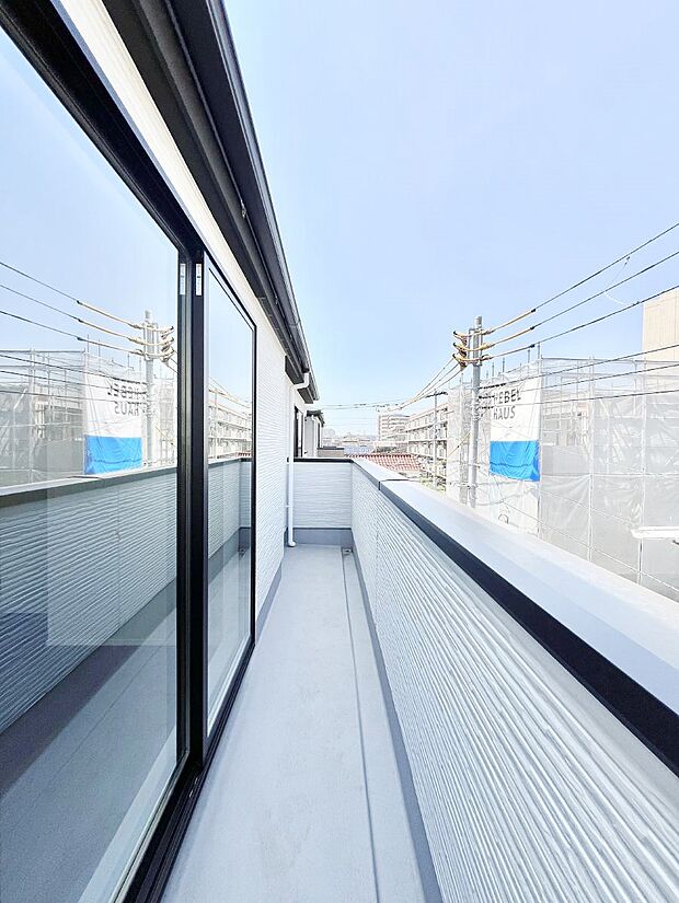 風通しの良いバルコニー