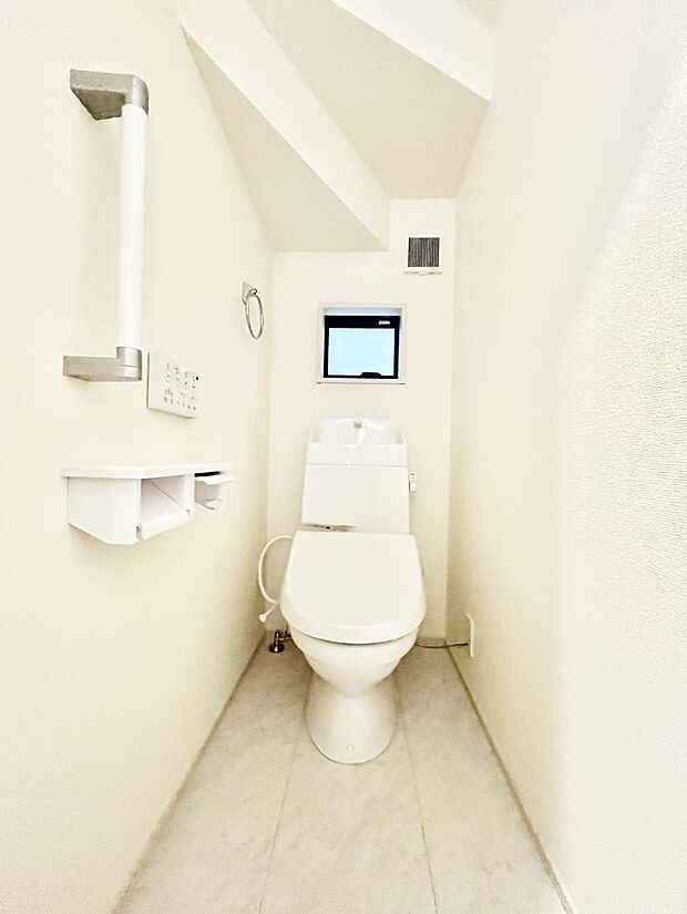 トイレは温水洗浄機能付き