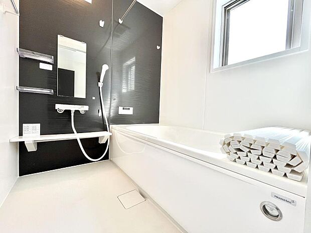 落ち着いた雰囲気でゆっくりお寛ぎいただけるバスルーム