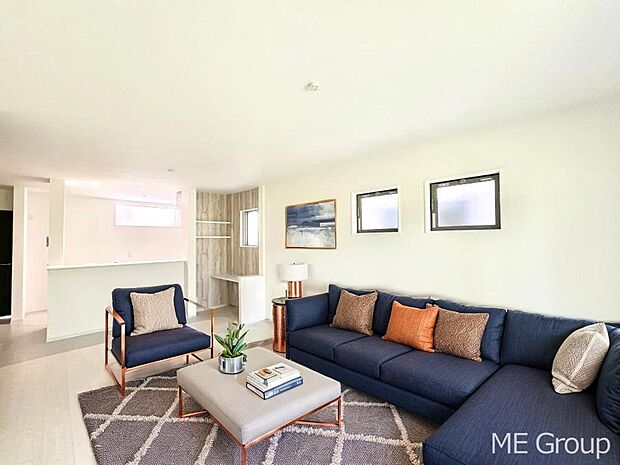 ◆1号棟◆〜Living〜　家族の食事や団らんのほか、子どもを遊ばせたり、友人を招いたりするLDKは住まいの中心。長時間過ごす場所だから、その空間は住まい全体の居心地を左右します。  ※家具はCGです