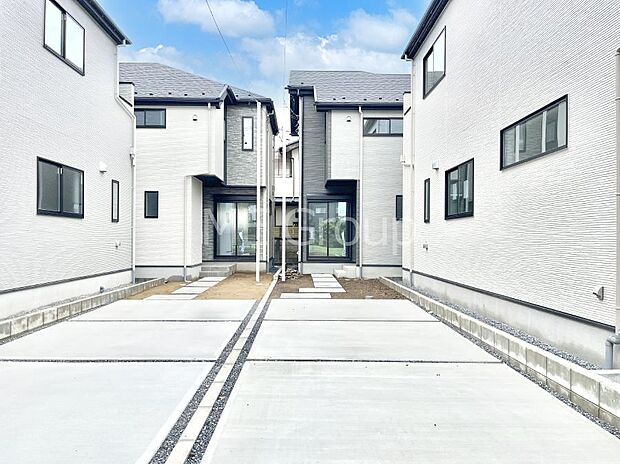 ◆3号棟◆〜Exterior〜　周辺には学校や買物施設もあり生活、子育てに適した環境が広がっています！「永住地」として、物件のご見学だけではなく、周辺の環境や通学できる学校についてもご相談ください！