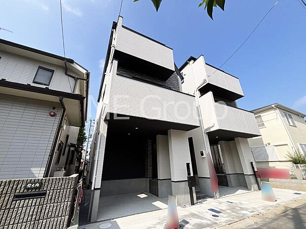 溢れる陽光でご家族の笑顔も輝く