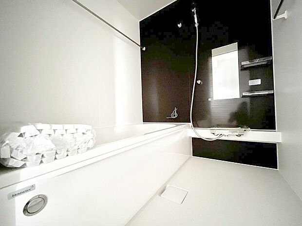 ◆1号棟◆〜Bath Room〜 ゆったりと足を伸ばして入浴することが可能! お子様とご一緒でも十分な広さなので、リビングとは違った家族団欒のひと時をお楽しみいただけます。
