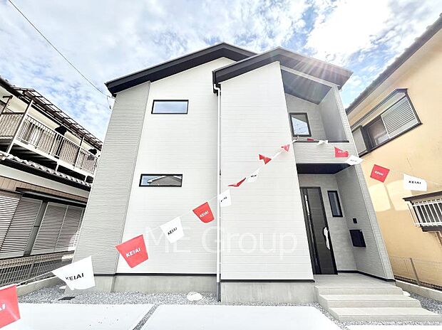 〜Exterior〜　閑静な住宅地で子育て家族にピッタリ。毎日のお散歩も快適な緑に恵まれたエリアで、自然に包まれた穏やかな暮らしを実現するための、ゆとりある住環境が整っています。