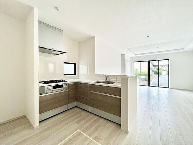 作業動線がスムーズなL字型キッチン