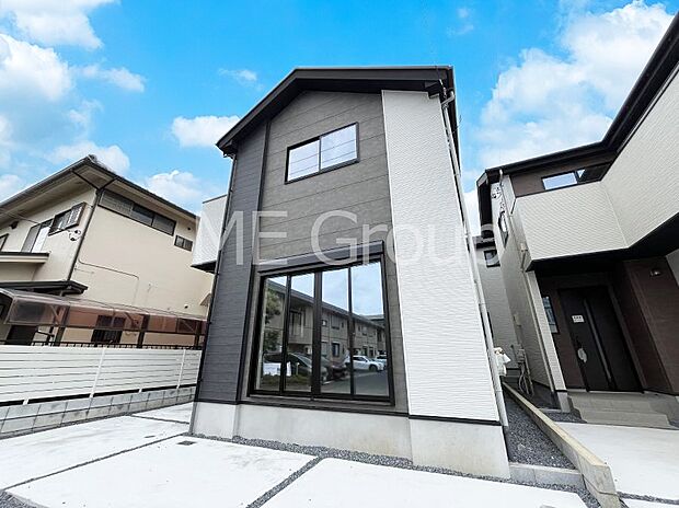 溢れる陽光でご家族の笑顔も輝く