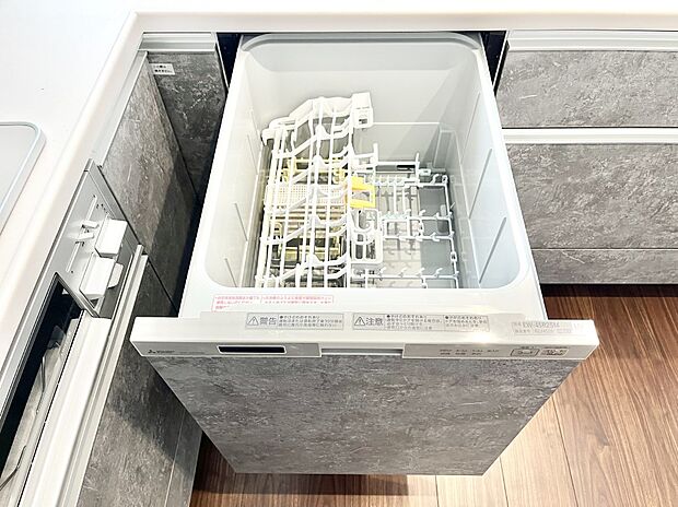 ◆2号棟◆面倒なお片づけは食洗機にお任せ！家事の負担が減って、時間にも気持ちにもゆとりができます。