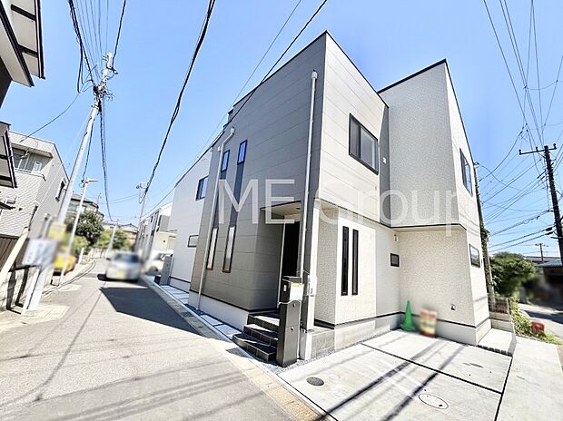 〜Exterior〜 前面道路:西 4m 公道、南 2.7m 公道 住宅地になっているので車量も少なく、静かな立地です。子育て環境も良好です♪♪周辺環境もあわせてご案内させて頂きます。