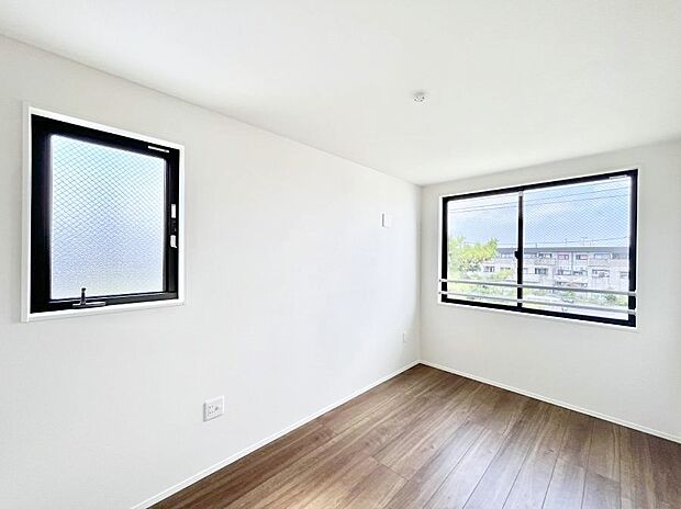 2面採光を確保した明るい空間。家族みんなが快適な暮らしを実現する設計です。