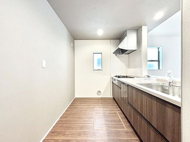 ゆとりあるキッチンではご家族と楽しくお料理ができます。