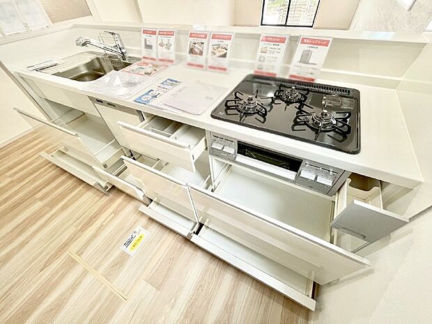 ◆1号棟◆使いやすさを優先したスライド式収納タイプ！