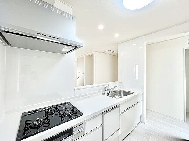 料理をしながらでもご家族との会話を楽しめる対面キッチン