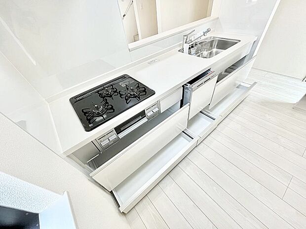 使いやすさを優先したスライド式収納タイプ!