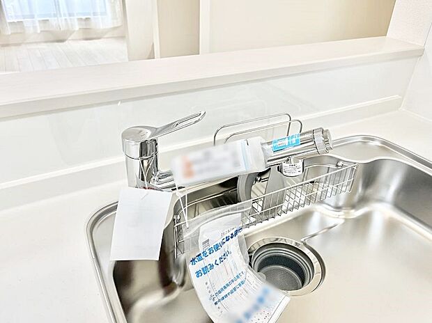 浄水器一体型のキッチンで洗い物用・料理用と切り替え簡単!