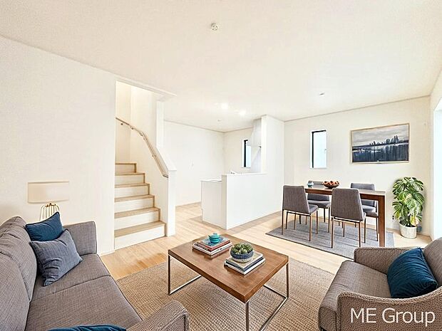 ◆A号棟◆~Living~ リビングに階段のある間取り♪家族のコミュニケーションがスムーズに取れますね♪ゆとりある暮らしと心地よい住環境が紡ぐ贅沢な時間をご家族みんなでお過ごし下さい。※家具はCGです