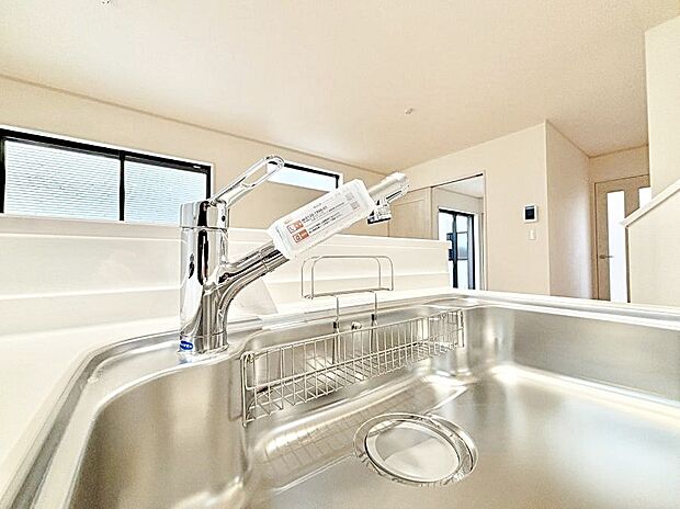 ◆A号棟◆浄水器一体型のキッチンで洗い物用・料理用と切り替え簡単!