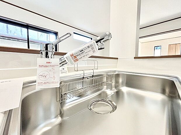 ◆C号棟◆浄水器一体型のキッチンで洗い物用・料理用と切り替え簡単！