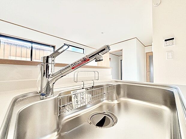 ◆B号棟◆浄水器一体型のキッチンで洗い物用・料理用と切り替え簡単！