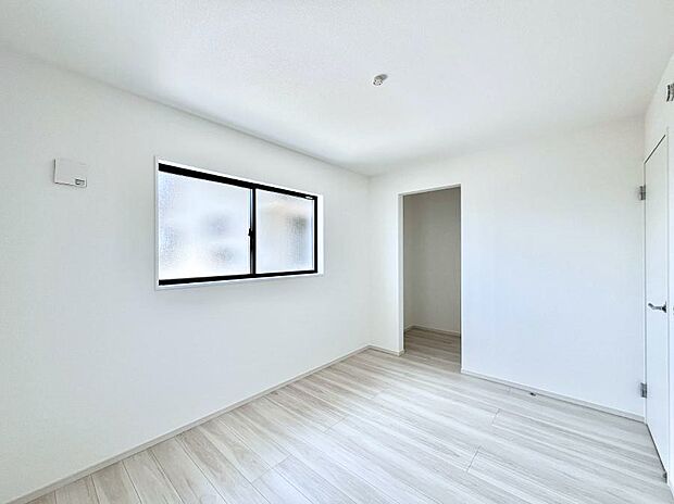 子供部屋にもおすすめな収納スペースたっぷりの居室