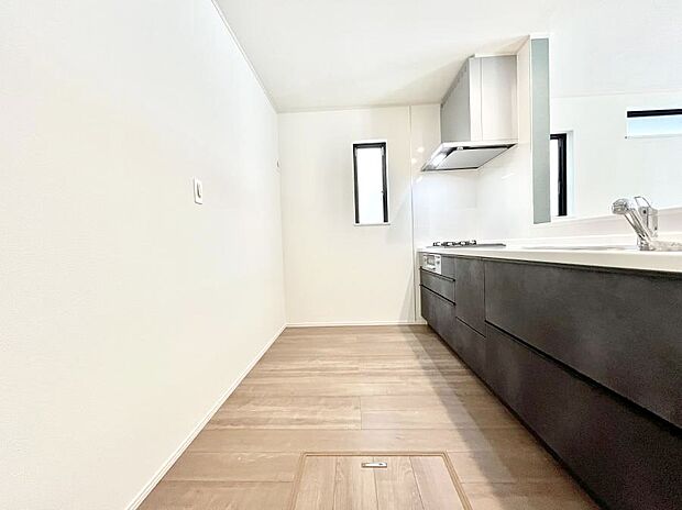 ゆとりあるキッチンではご家族と楽しくお料理ができます。