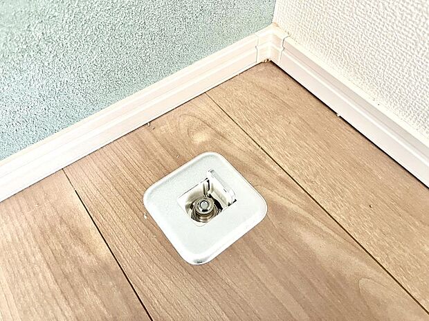 ガスコンセントがあれば足元からすぐに温まるガスファンヒーターを設置できます！  