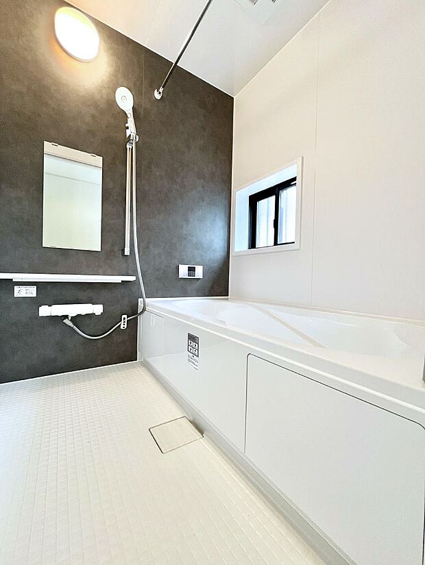 一日の疲れを癒やす大切なバスタイム。ゆっくりとお風呂を楽しんで疲れをとりたいですね！  