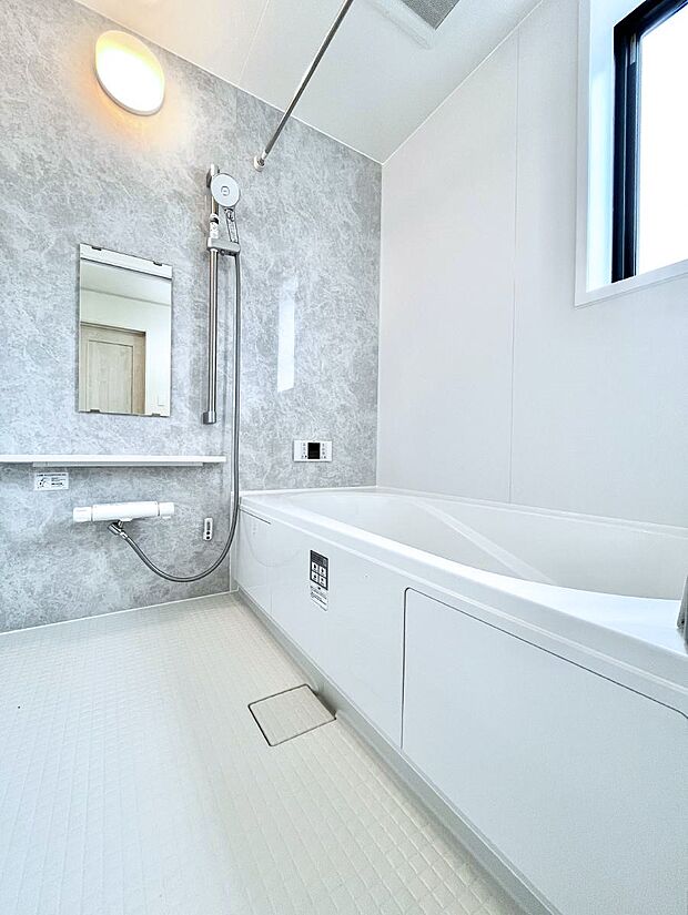 一日の疲れを癒やす大切なバスタイム。ゆっくりとお風呂を楽しんで疲れをとりたいですね！  