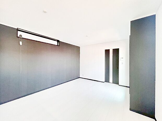 〜Living〜　家族の食事や団らんのほか、子どもを遊ばせたり、友人を招いたりするLDKは住まいの中心。長時間過ごす場所だから、その空間は住まい全体の居心地を左右します。