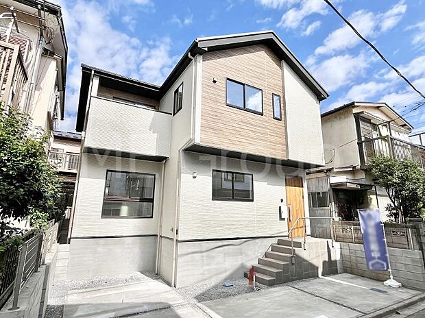 〜Exterior〜 閑静な住宅地で子育て家族にピッタリ。 毎日のお散歩も快適な緑に恵まれたエリアで、自然に包まれた穏やかな暮らしを実現するための、ゆとりある住環境が整っています。