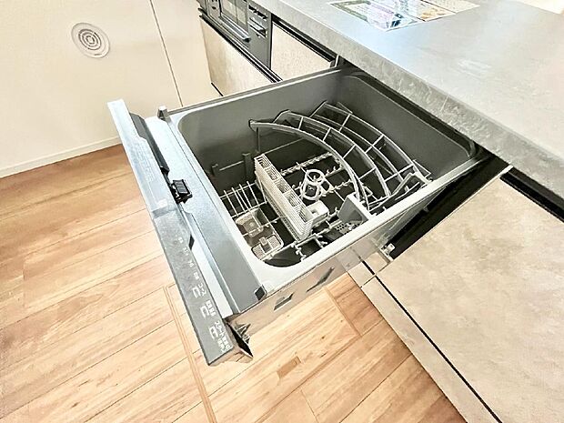 面倒なお片づけは食洗機にお任せ!家事の負担が減って、時間にも気持ちにもゆとりができます。