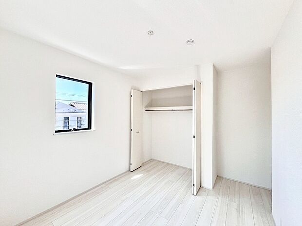 ◆1号棟◆〜Bed Room〜　子供部屋はお子様にとって大変重な役割があります。子供一人で過ごす空間を与えることで、宿題や勉強時間も自然と増えまた自ら部屋の片付けや掃除なども促すことに繋がります。