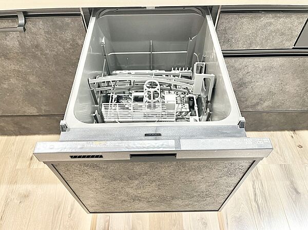 ◆2号棟◆面倒なお片づけは食洗機にお任せ！家事の負担が減って、時間にも気持ちにもゆとりができます。
