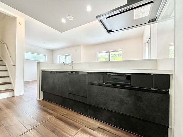 料理をしながらご家族との会話を楽しめる対面カウンターキッチン