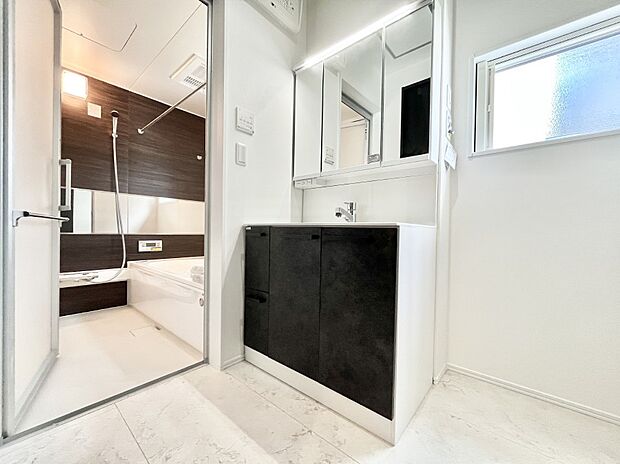 身支度もスムーズにおこなえる脱衣場