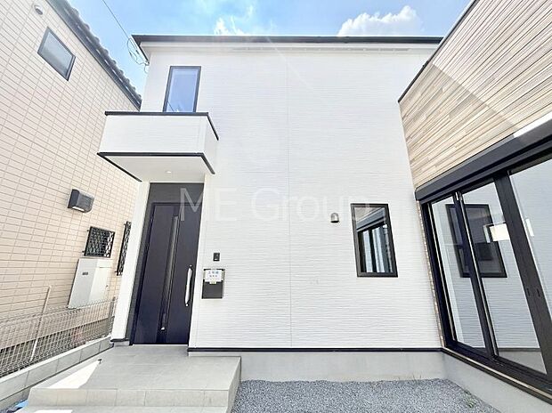 溢れる陽光でご家族の笑顔も輝く